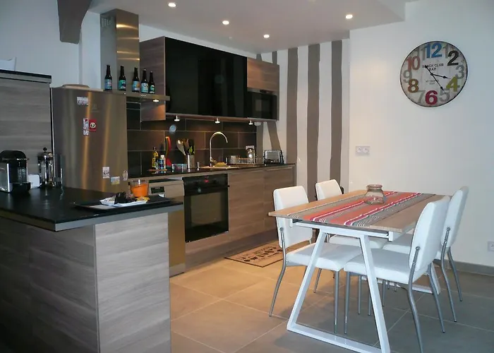 L De La Place Ste Catherine *